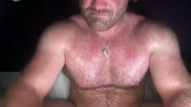CloudyMuscle28's Webcam Show