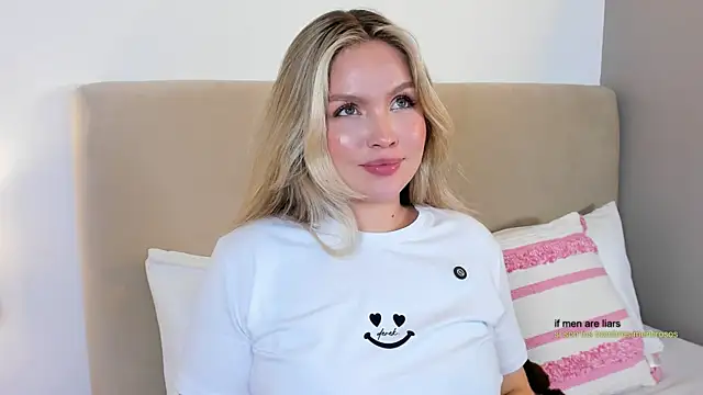 GaiaBaker's Live XXX Chat