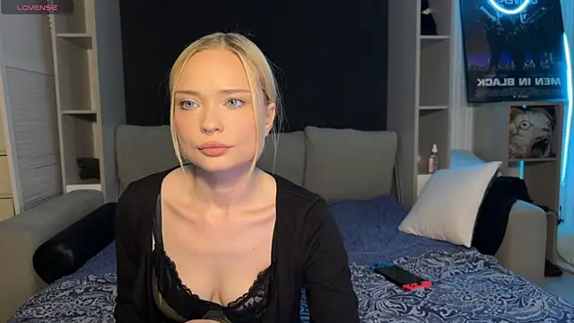 Pokazy przed kamerką – dollfromvenus