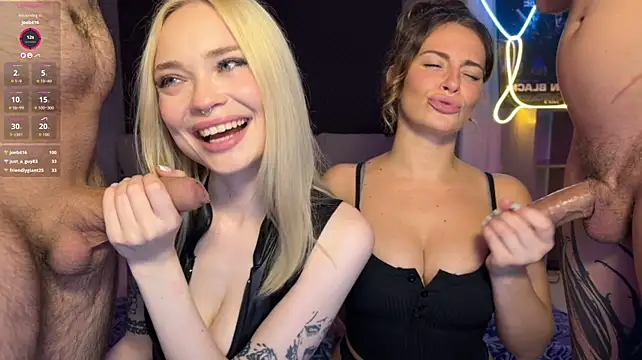 dollfromvenus: διαδικτυακό σόου στην κάμερα