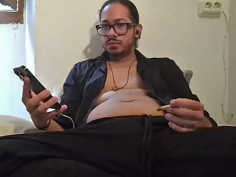 Show modela MrMagnificat na web-kameri