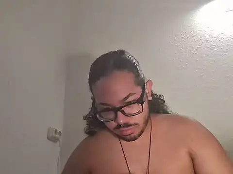 عرض كام MrMagnificat