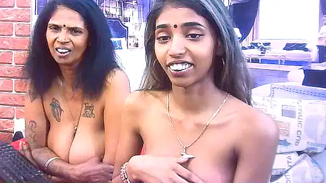 IndianSexySlender's Webcam Show