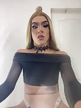 briana_sex32 Pertunjukan Webcam