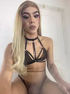 briana_sex32 网络视讯表演