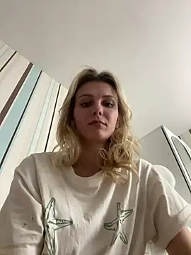 Show modela My_Hotgirl na web-kameri