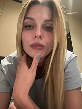 My_Hotgirl Adlı Modelin Canlı XXX Sohbeti