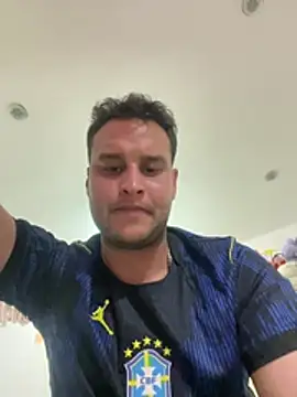 Latino_jr Webcam Show