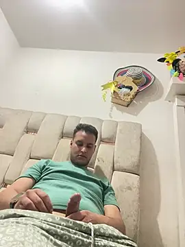 عرض كام Latino_jr