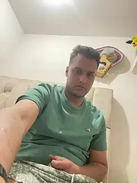 Latino_jr 在線直播表演
