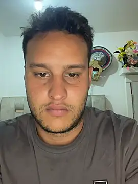 Latino_jr's Webcam Show