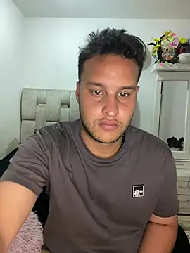 Latino_jr Webcam Show
