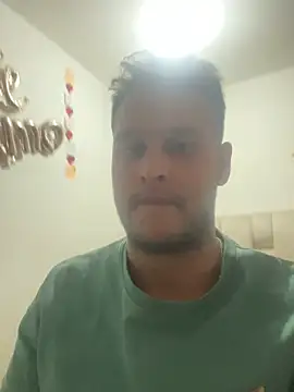 Latino_jr 在線直播表演