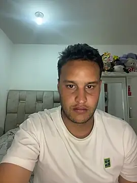 Pokazy przed kamerką – Latino_jr