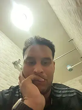 Latino_jr 在線直播表演