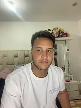 Latino_jr Webcam Show