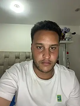 عرض كام Latino_jr