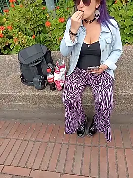 sophie_banger Adlı Modelin Web Kamerası Şovu