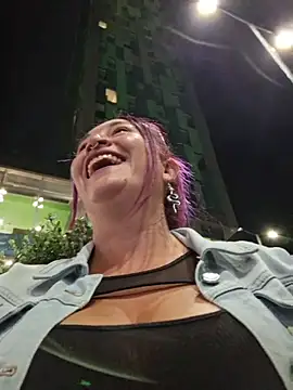 Pokazy przed kamerką – sophie_banger