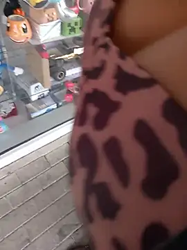 הופעת וובקאם של sophie_banger
