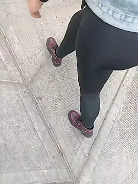 הופעת וובקאם של sophie_banger
