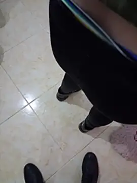 sophie_banger: διαδικτυακό σόου στην κάμερα