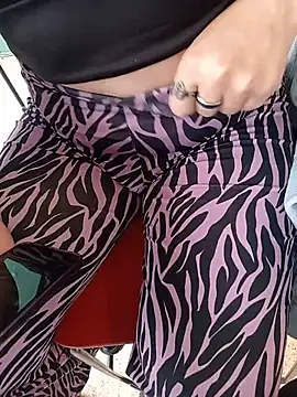 Pokazy przed kamerką – sophie_banger
