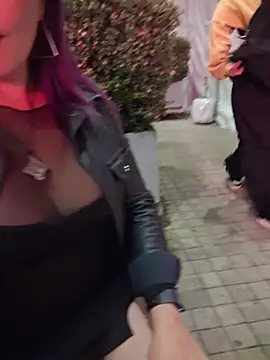 sophie_banger Show in webcam