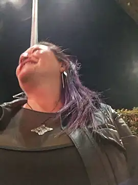 הופעת וובקאם של sophie_banger