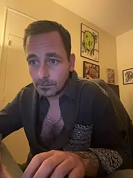 defbond420 webkamerás műsora