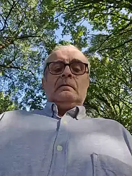Pokazy przed kamerką – Bretoncool