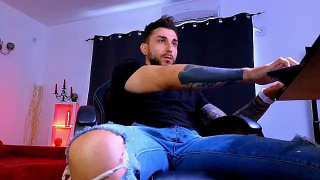 MightyAaron66 Webcam show