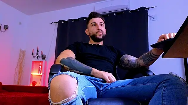 MightyAaron66 webcam show