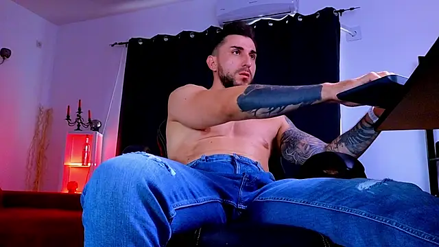 MightyAaron66 Webcam show