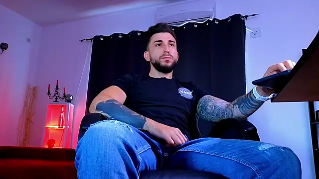 MightyAaron66 Adlı Modelin Web Kamerası Şovu
