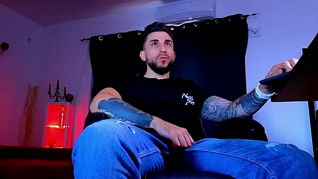عرض كام MightyAaron66