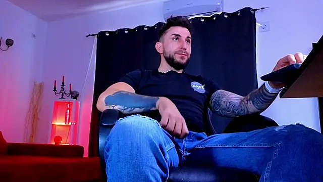 MightyAaron66 Webcam show