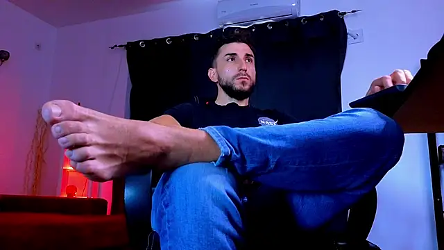 MightyAaron66 webcam show