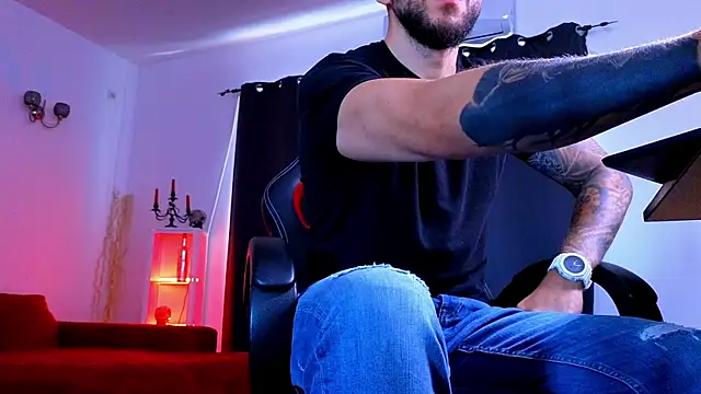MightyAaron66 Webcam show