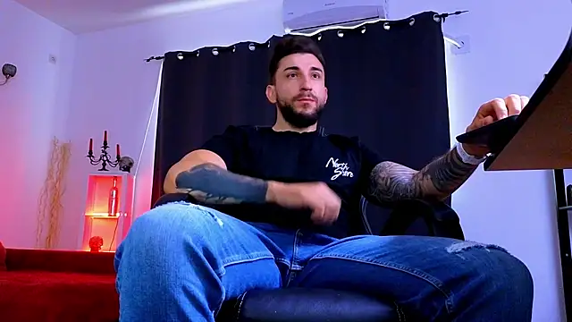 MightyAaron66 Pertunjukan Webcam