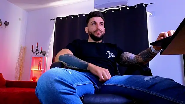 MightyAaron66 Pertunjukan Webcam