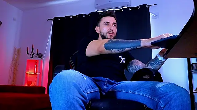 MightyAaron66 – webcam-show
