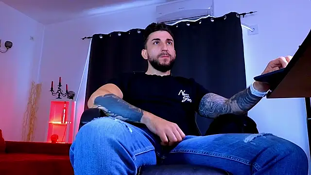 MightyAaron66 Webcam show