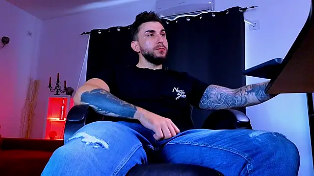 MightyAaron66 Webcam show