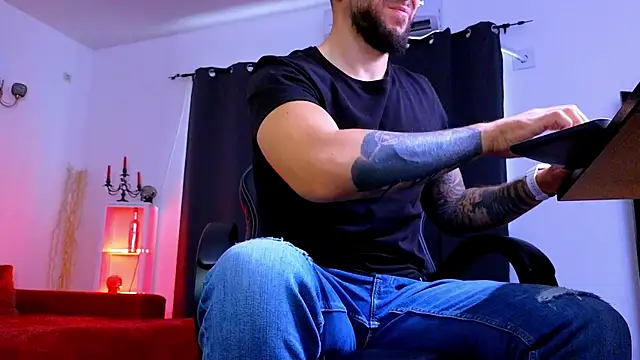 MightyAaron66 Webcam show
