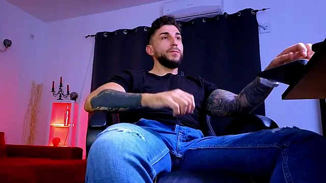 MightyAaron66 Webcam show
