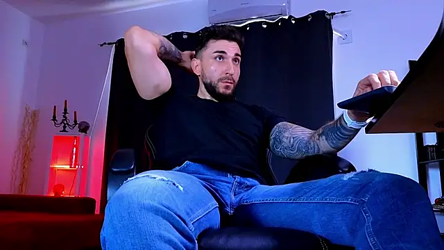 MightyAaron66 Webcam show
