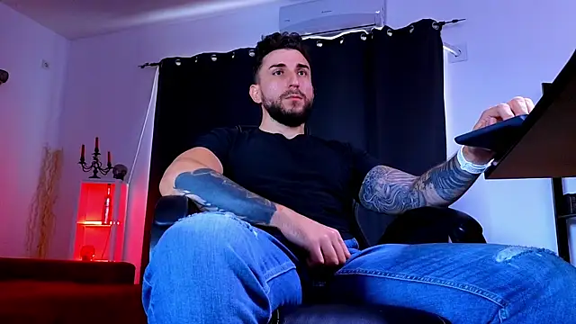 Вебкам-шоу MightyAaron66