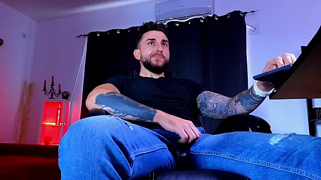 MightyAaron66 Webcam show