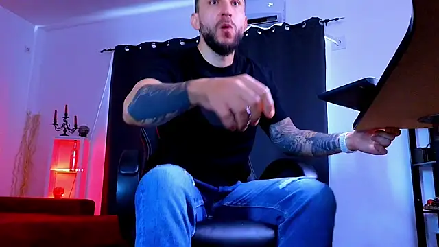 MightyAaron66 – webcam-show